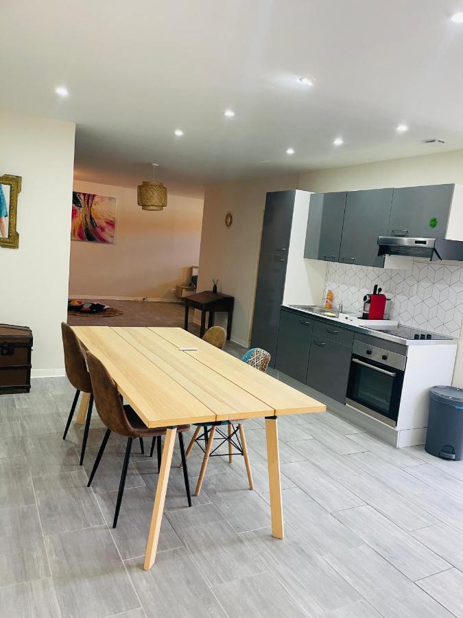 Arthes Appartement Saint Juery מראה חיצוני תמונה