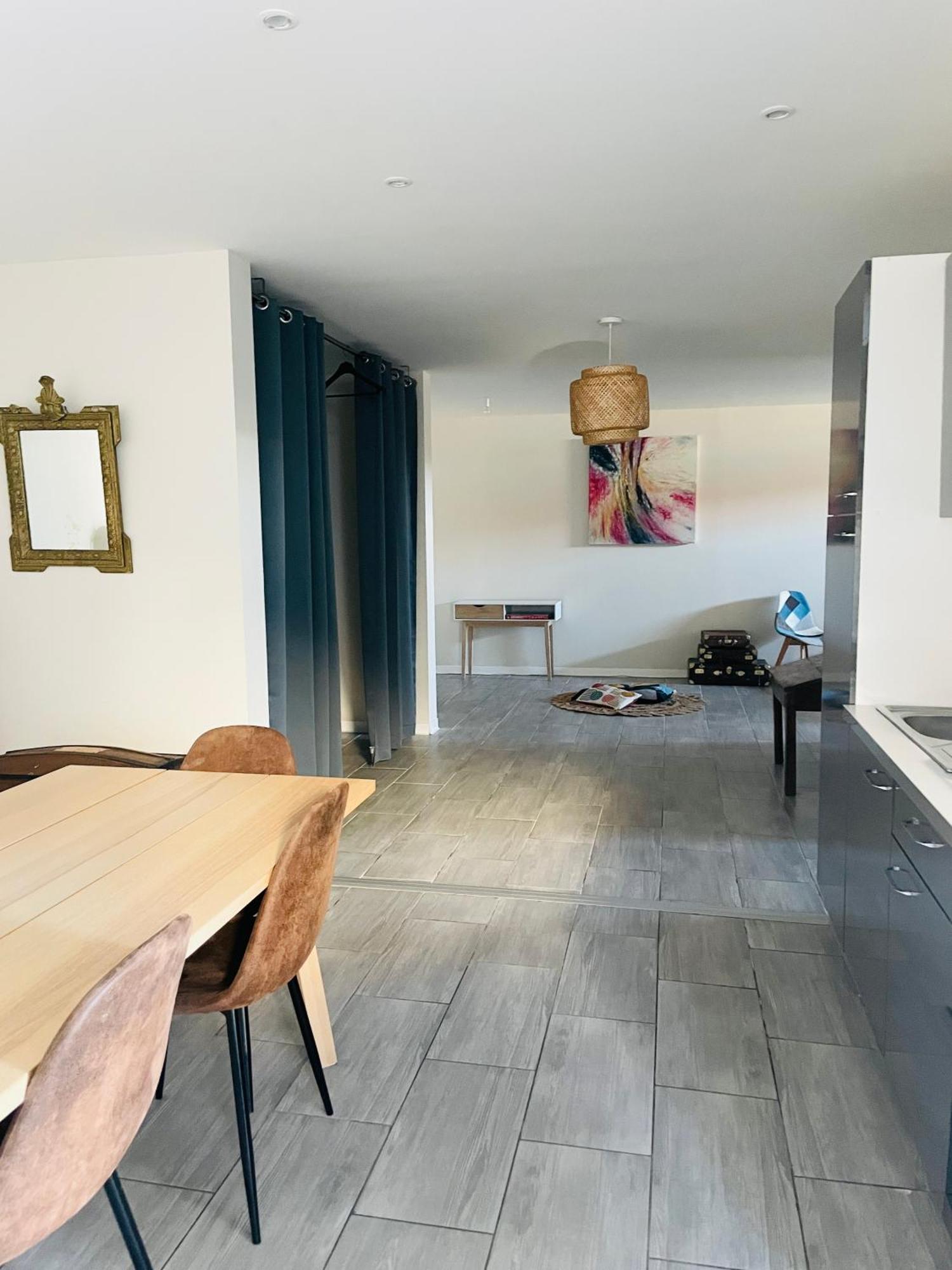 Arthes Appartement Saint Juery מראה חיצוני תמונה